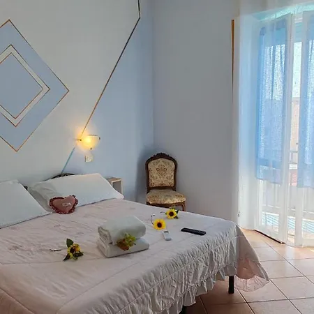 Elisart 2 Bed and Breakfast *